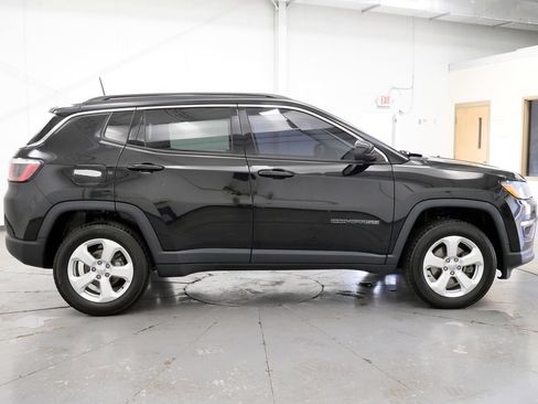 Used 2020 Jeep Compass Latitude AWD/4WD image 8