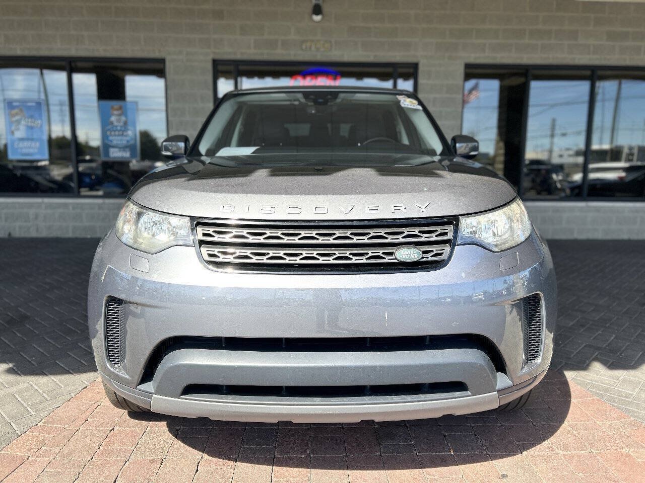 Used 2018 Land Rover Discovery SE AWD/4WD image 26