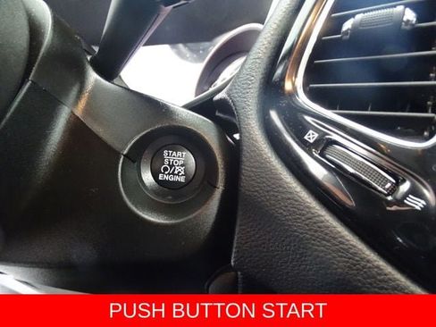 Used 2020 Jeep Compass Limited AWD/4WD image 9