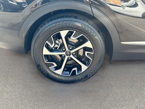 Certified 2025 Kia Sportage EX w/ Premium Package FWD image 31