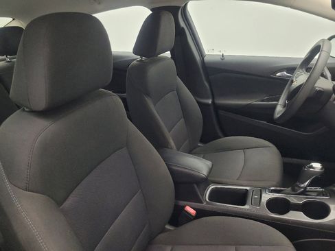 Used 2017 Chevrolet Cruze LT w/ Convenience Package FWD image 21