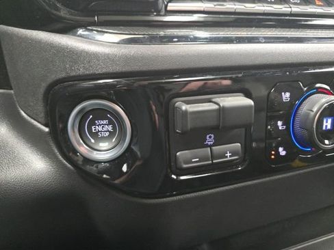 Certified 2025 Chevrolet Silverado 1500 ZR2 w/ Technology Package image 19