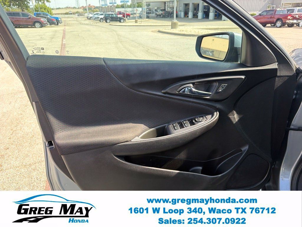 Used 2024 Chevrolet Malibu LT FWD image 10