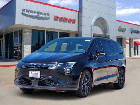 New 2027 Chrysler Pacifica Limited w/ Family Tech Group FWD image 2