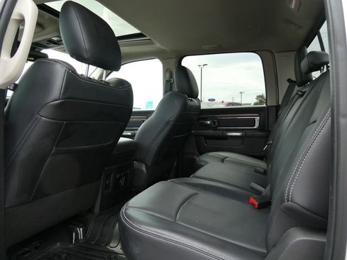 Used 2018 RAM 1500 Laramie w/ Convenience Group AWD/4WD image 25