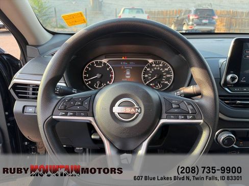 Used 2024 Nissan Altima 2.5 SV FWD image 13