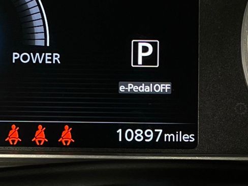 Used 2022 Nissan Leaf SV Plus image 15