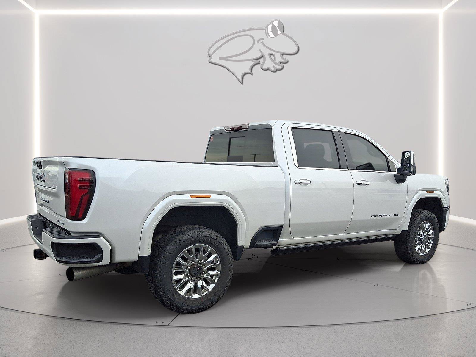 Used 2024 GMC Sierra 3500 Denali w/ Denali Reserve Package AWD/4WD image 5