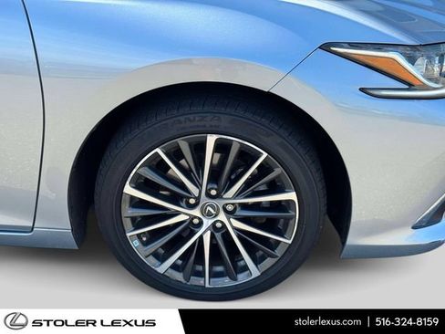 Used 2023 Lexus ES 350 w/ Premium Package FWD image 6