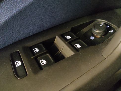 Used 2020 Volkswagen Jetta S FWD image 27