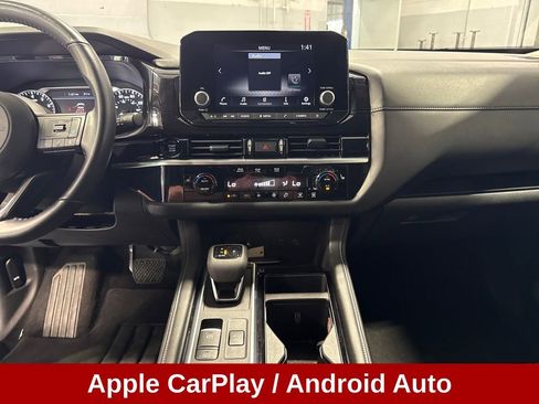 Used 2025 Nissan Pathfinder SV AWD/4WD image 10