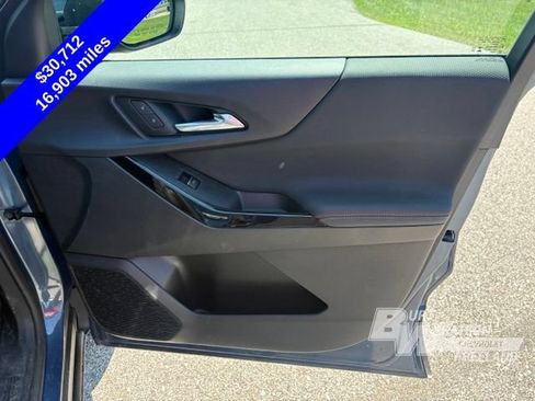 Used 2025 Chevrolet Equinox RS FWD image 29