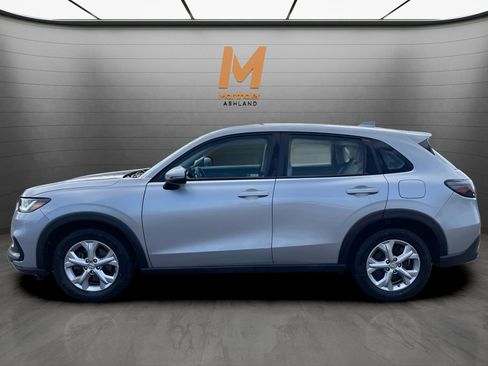 Used 2023 Honda HR-V LX image 2