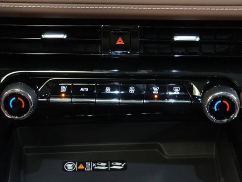 New 2026 Chevrolet Tahoe High Country AWD/4WD image 24