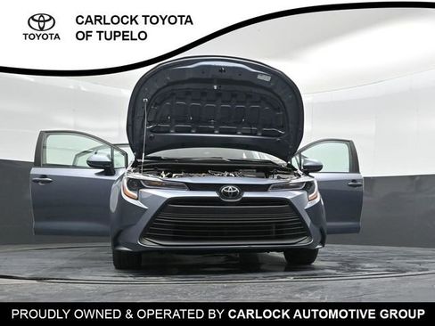 Used 2025 Toyota Corolla LE image 37