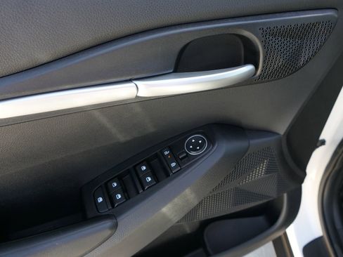 Used 2025 Kia Seltos LX image 14