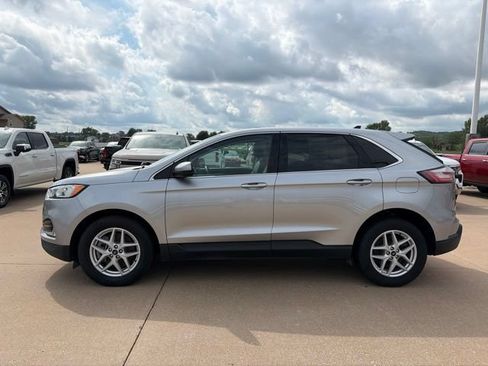 Used 2022 Ford Edge SEL w/ Convenience Package AWD/4WD image 6