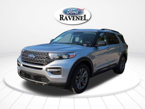 Used 2021 Ford Explorer XLT w/ Equipment Group 202A RWD image 8