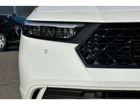 Certified 2025 Honda Accord EX-L image 18