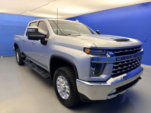Used 2021 Chevrolet Silverado 2500 LTZ w/ LTZ Convenience Package AWD/4WD image 2