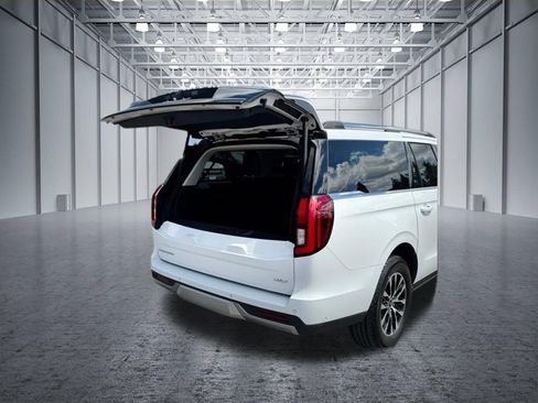 Certified 2025 Ford Expedition Max Platinum AWD/4WD image 22