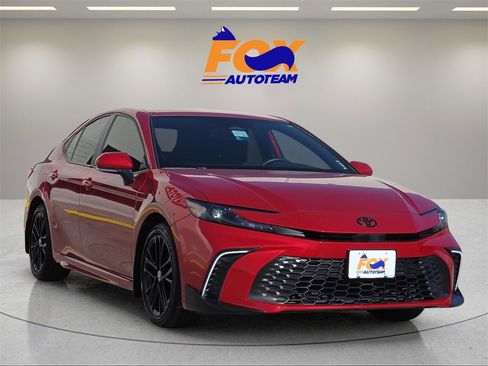 Certified 2025 Toyota Camry SE image 7