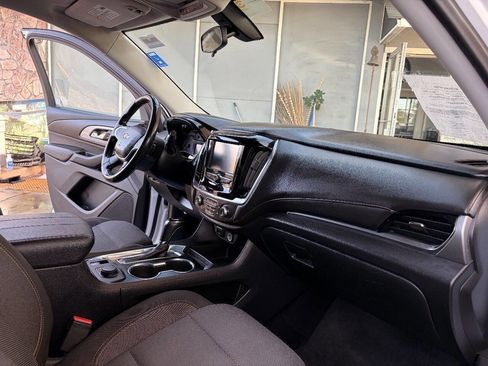Used 2019 Chevrolet Traverse LT image 10