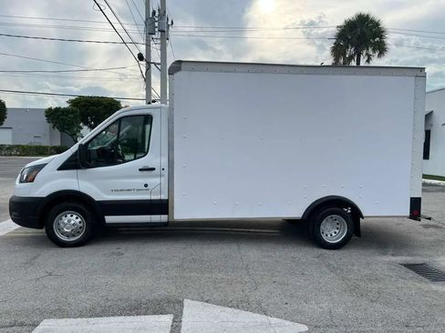Used 2022 Ford Transit 350 DRW RWD image 5