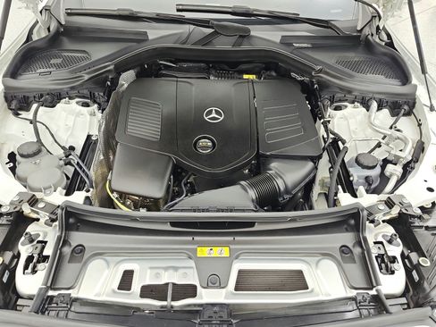 Used 2024 Mercedes-Benz GLC 300 image 17