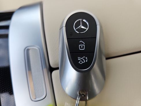 Certified 2026 Mercedes-Benz GLC 300 4MATIC image 37