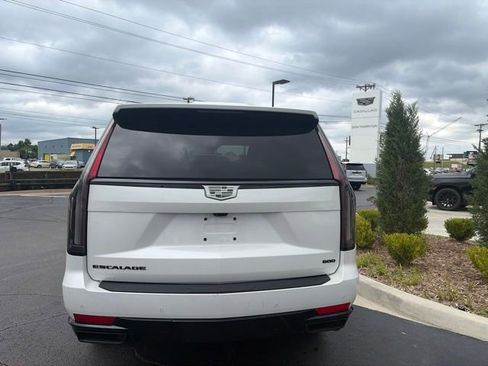 Used 2023 Cadillac Escalade Sport w/ LPO, ONYX Package AWD/4WD image 6