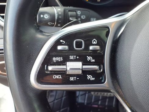 Used 2022 Mercedes-Benz GLC 300 4MATIC image 24