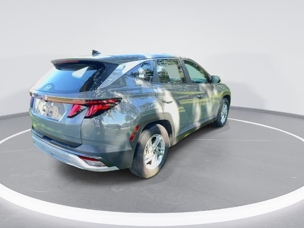 Used 2025 Hyundai Tucson SE FWD image 8