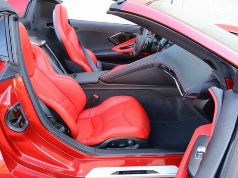 Used 2025 Chevrolet Corvette Stingray w/ Z51 Performance Package image 10