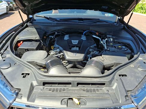 Certified 2023 Maserati Levante GT AWD/4WD image 29
