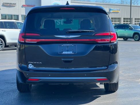 Used 2024 Chrysler Pacifica Touring-L FWD image 50