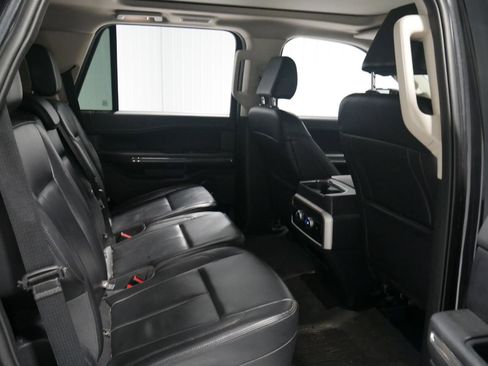 Certified 2024 Ford Expedition XLT image 18