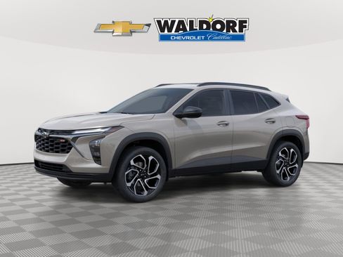 New 2026 Chevrolet Trax RS w/ Sunroof Package FWD image 2