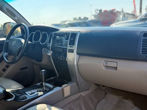 Used 2005 Toyota 4Runner Limited AWD/4WD image 20