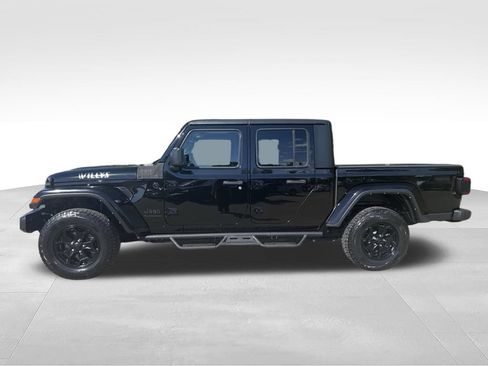 Used 2021 Jeep Gladiator Sport AWD/4WD image 4