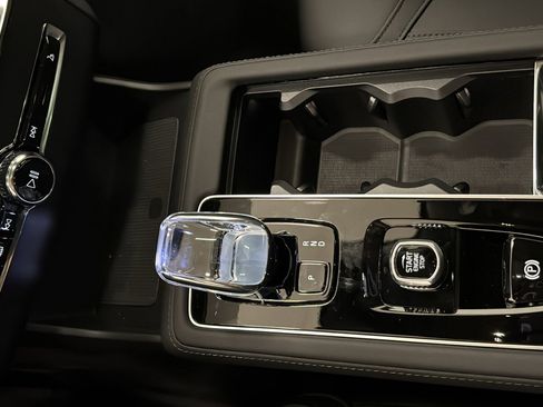 Used 2026 Volvo XC90 B6 Plus w/ Protection Package Premier image 19