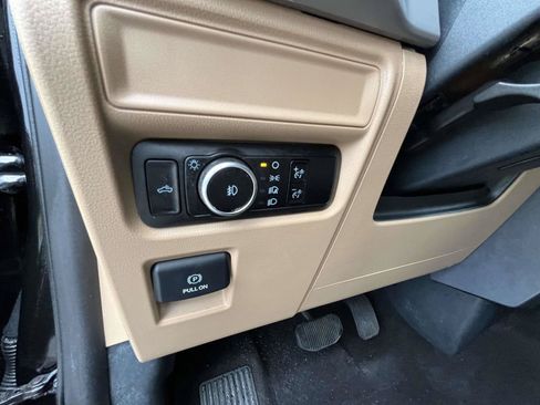 Used 2023 Ford F150 XLT AWD/4WD image 19