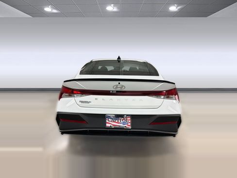 Used 2026 Hyundai Elantra Sport FWD image 9