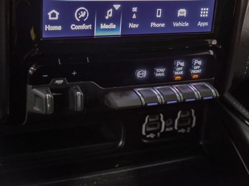 Used 2022 RAM 2500 Limited image 26