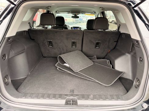 Used 2023 GMC Terrain SLE image 22