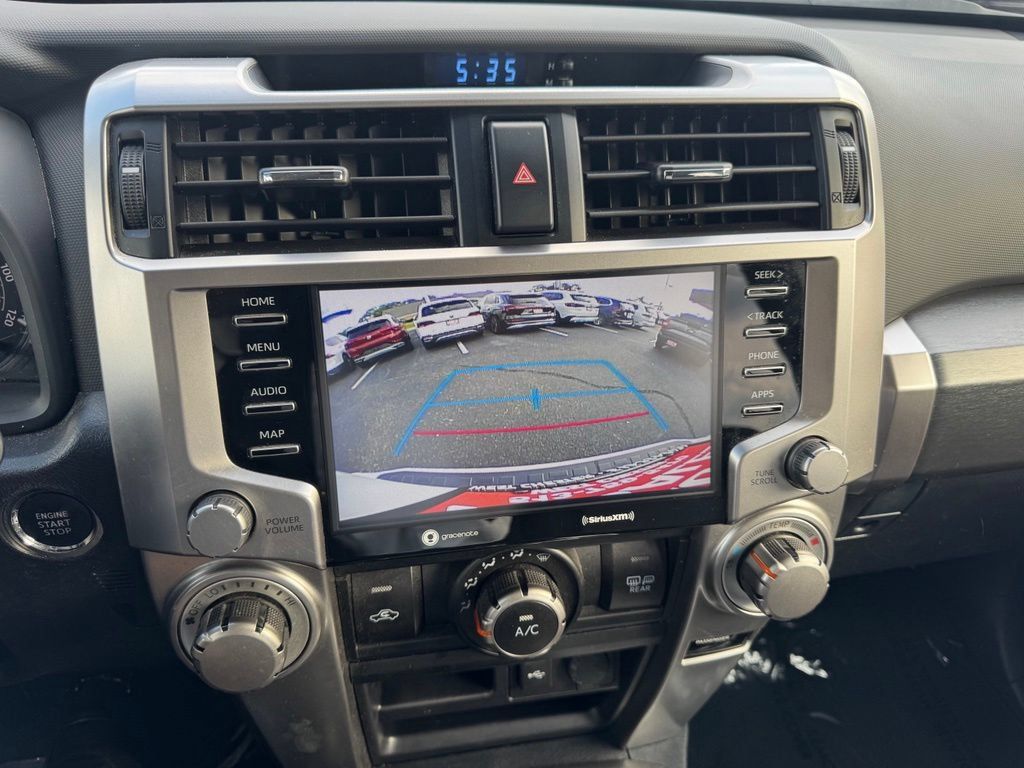 Used 2024 Toyota 4Runner SR5 AWD/4WD image 34