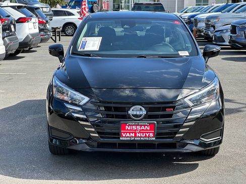 Used 2024 Nissan Versa SR FWD image 11
