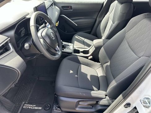 New 2026 Toyota Corolla Cross LE AWD/4WD image 18