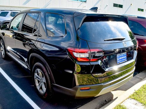 Used 2025 Honda Pilot EX-L image 7