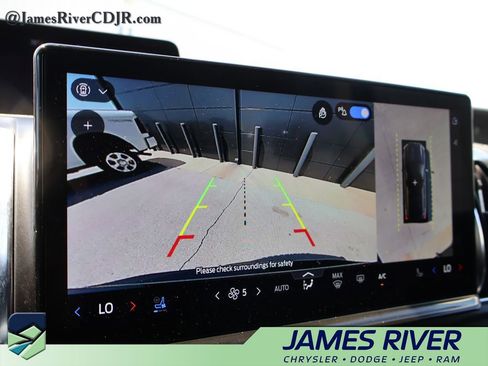 Used 2025 Ford Expedition Max Platinum AWD/4WD image 37